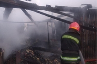 Дерев'яна будівля згоріла на Рівненщині

